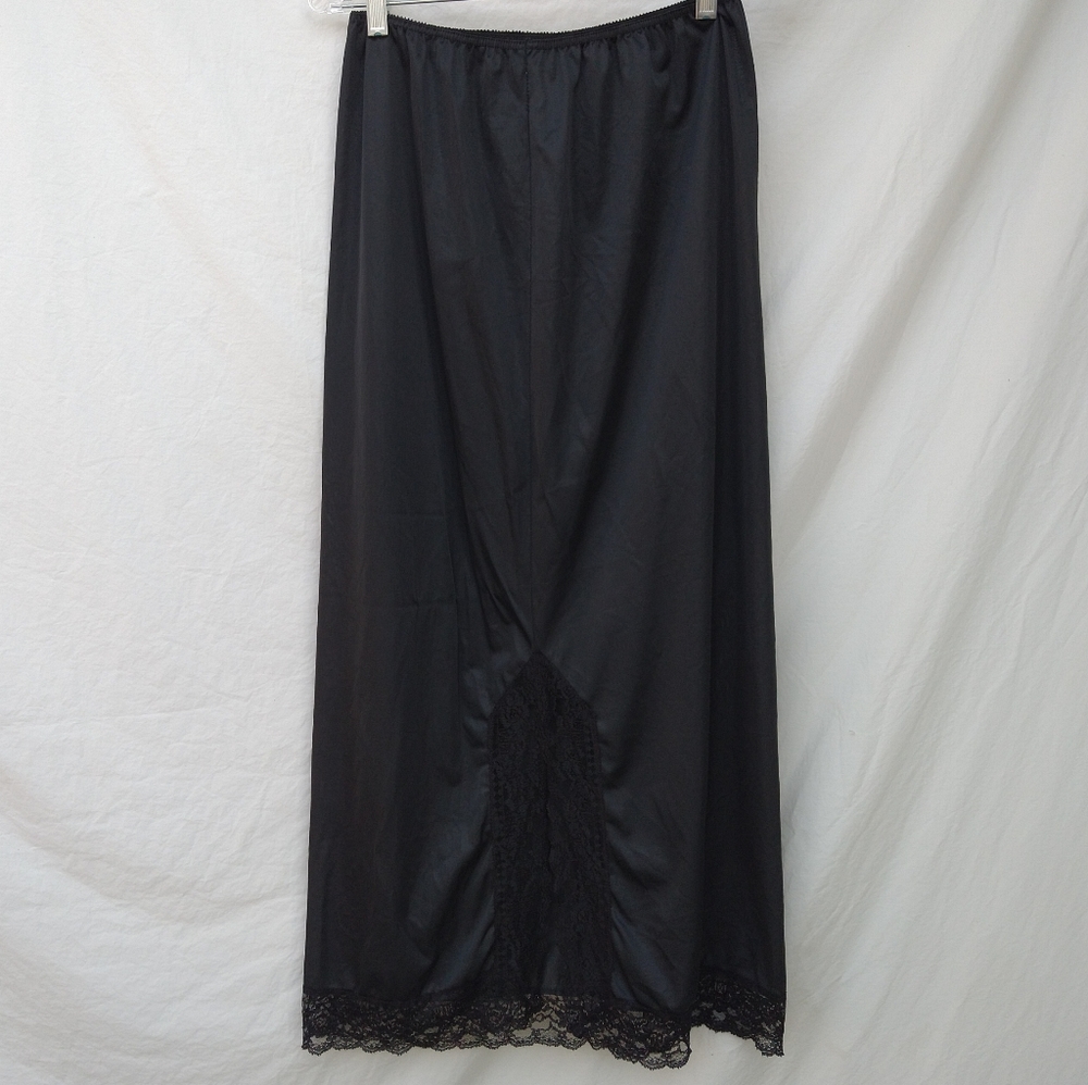 Vintage Montgomery Ward Black Nylon Half Slip 33/35